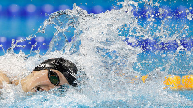 katie-ledecky-freestyle-relay-gold.jpg